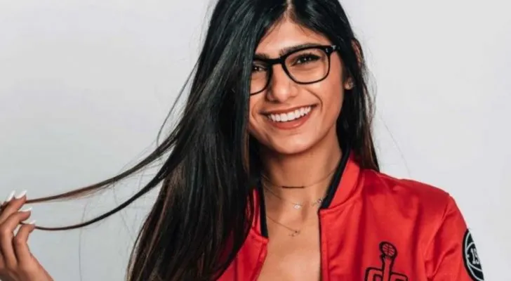Mia Khalifa portrait
